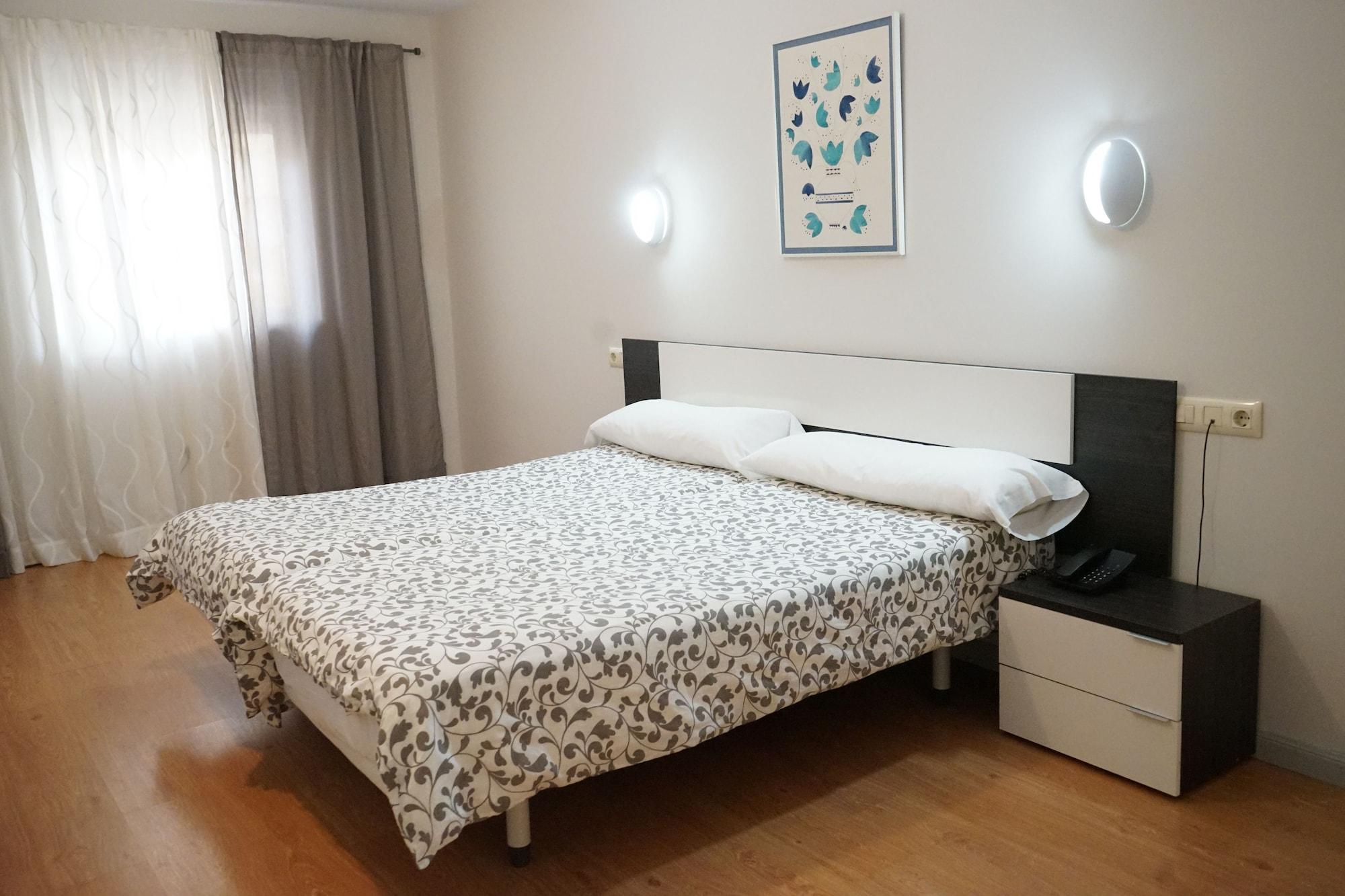 Ahc Hoteles Caces Dış mekan fotoğraf