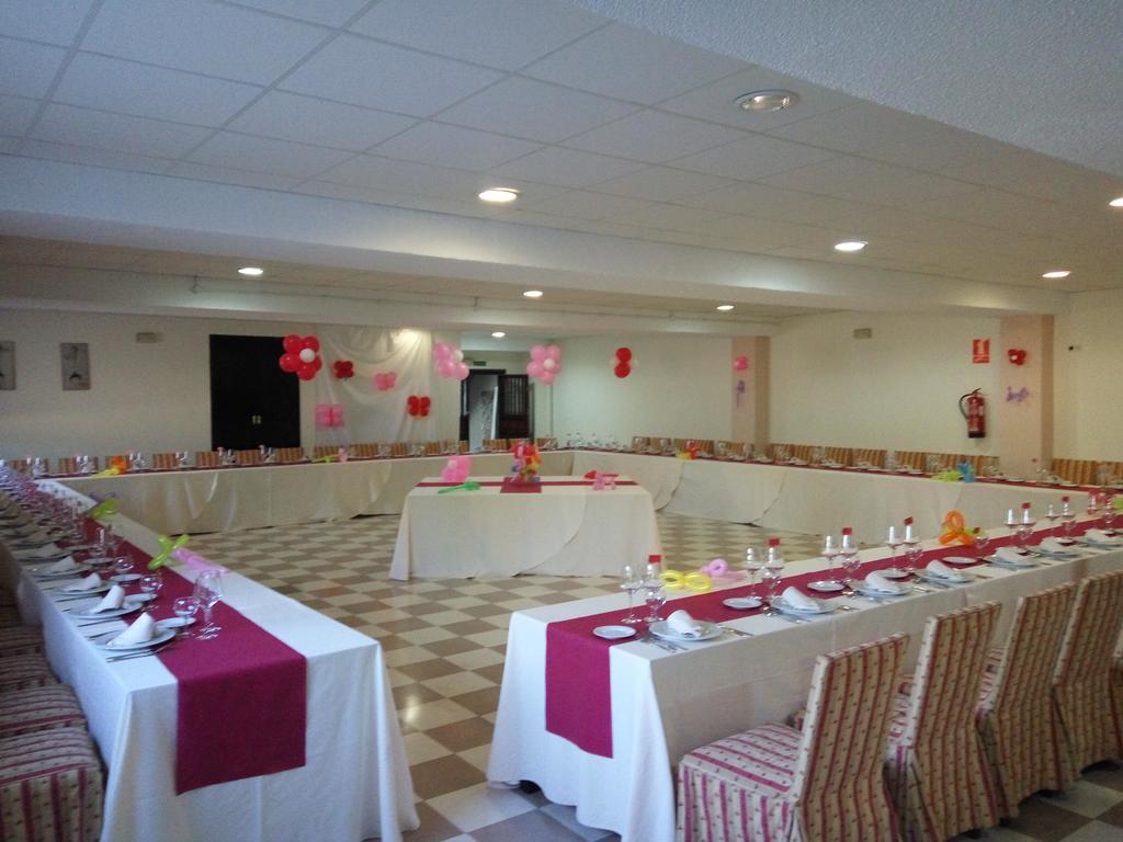 Ahc Hoteles Caces Dış mekan fotoğraf