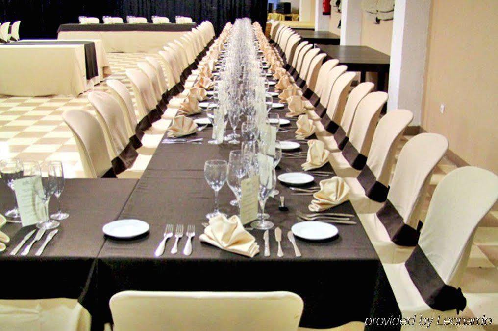 Ahc Hoteles Caces Dış mekan fotoğraf